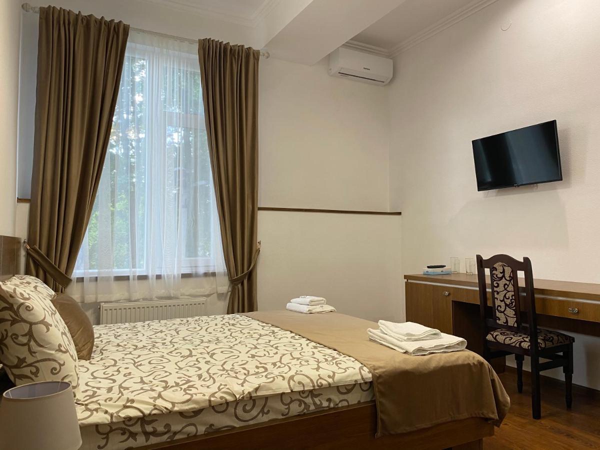 Grand Hotel Mohyliv-Podilskyi 外观 照片