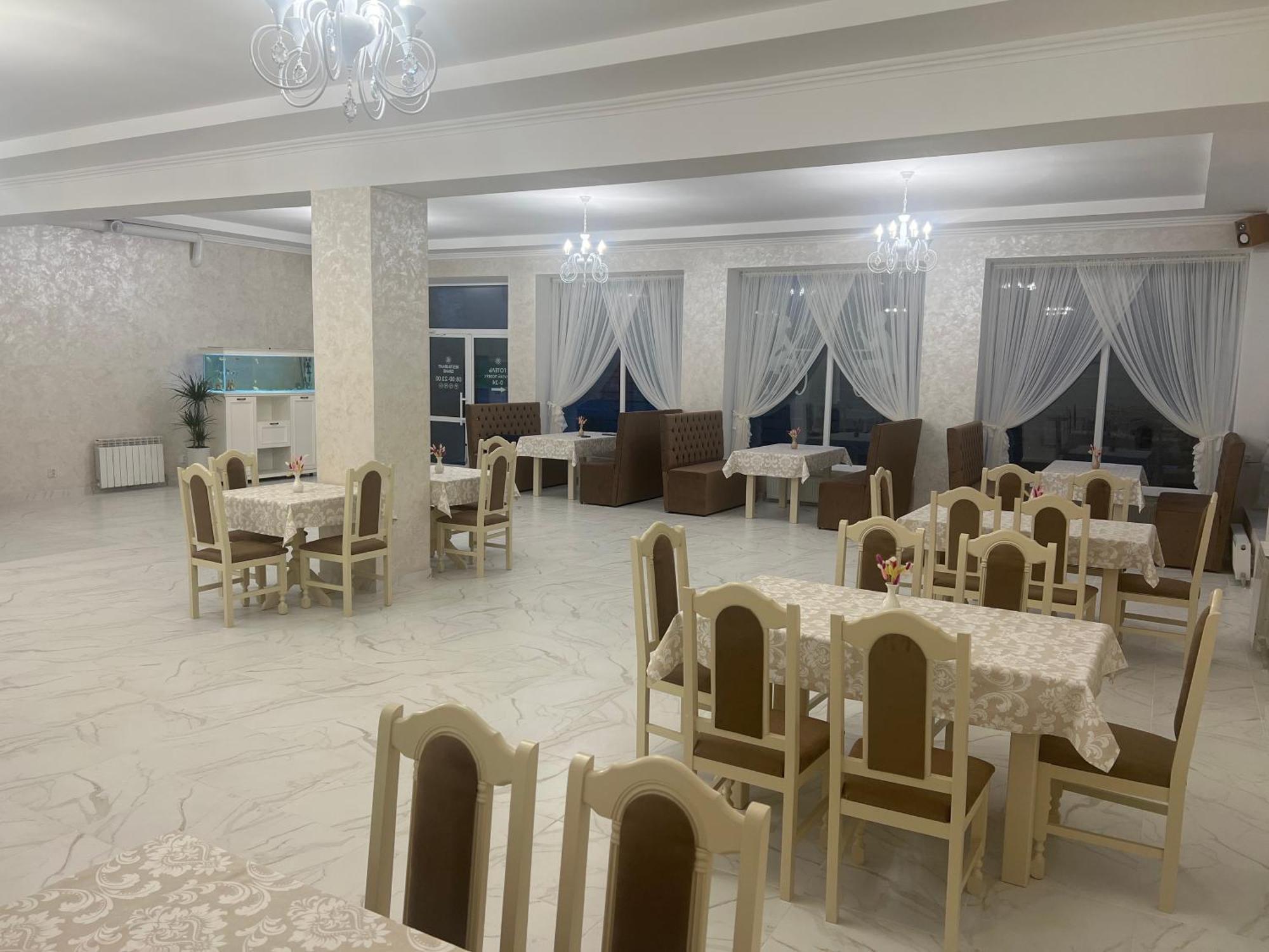 Grand Hotel Mohyliv-Podilskyi 外观 照片