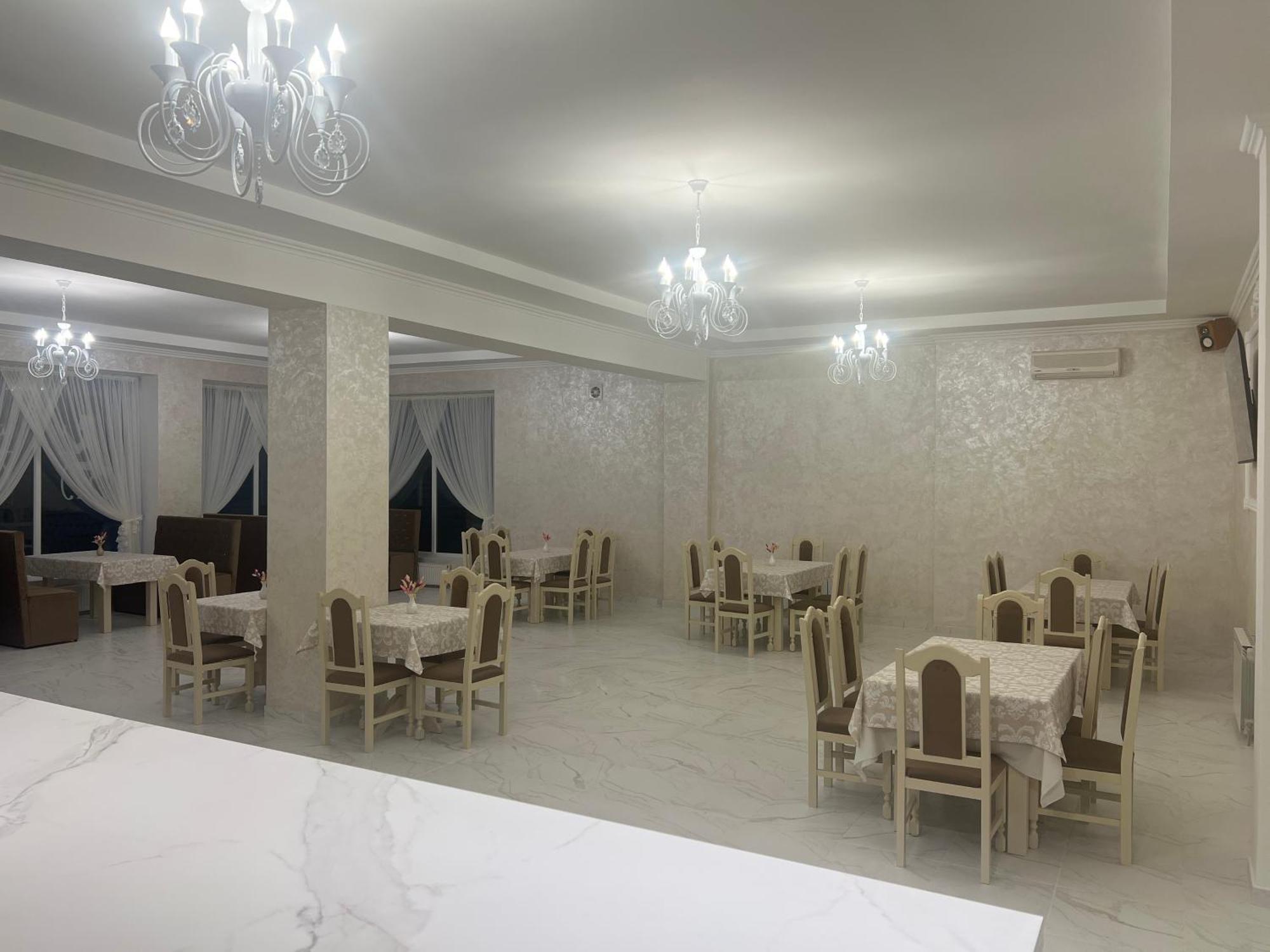 Grand Hotel Mohyliv-Podilskyi 外观 照片