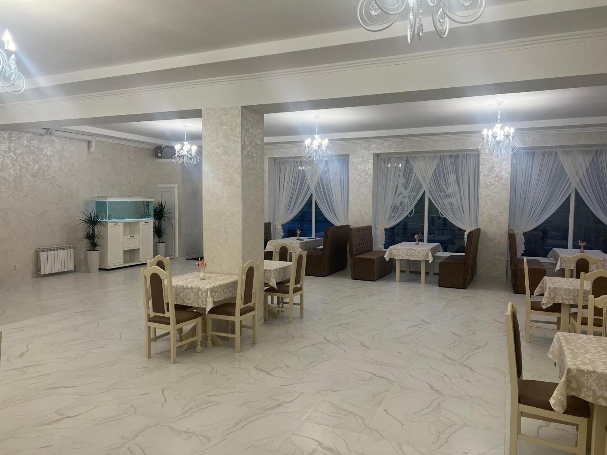 Grand Hotel Mohyliv-Podilskyi 外观 照片